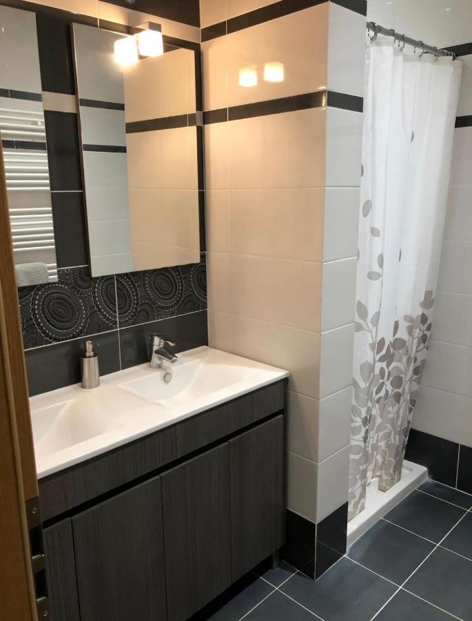 מונט-לה-ג'ולי Grand Logement A 300 Metres De La Gare מראה חיצוני תמונה
